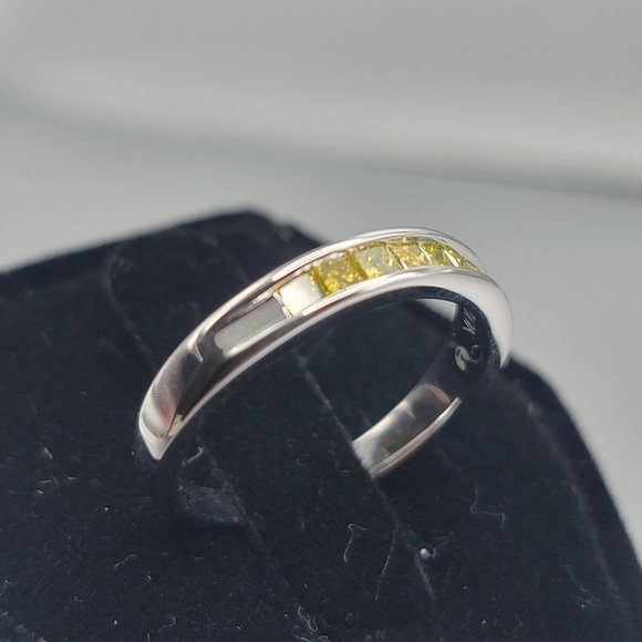 10K White Gold Yellow Diamond band - Picture 4 of 6